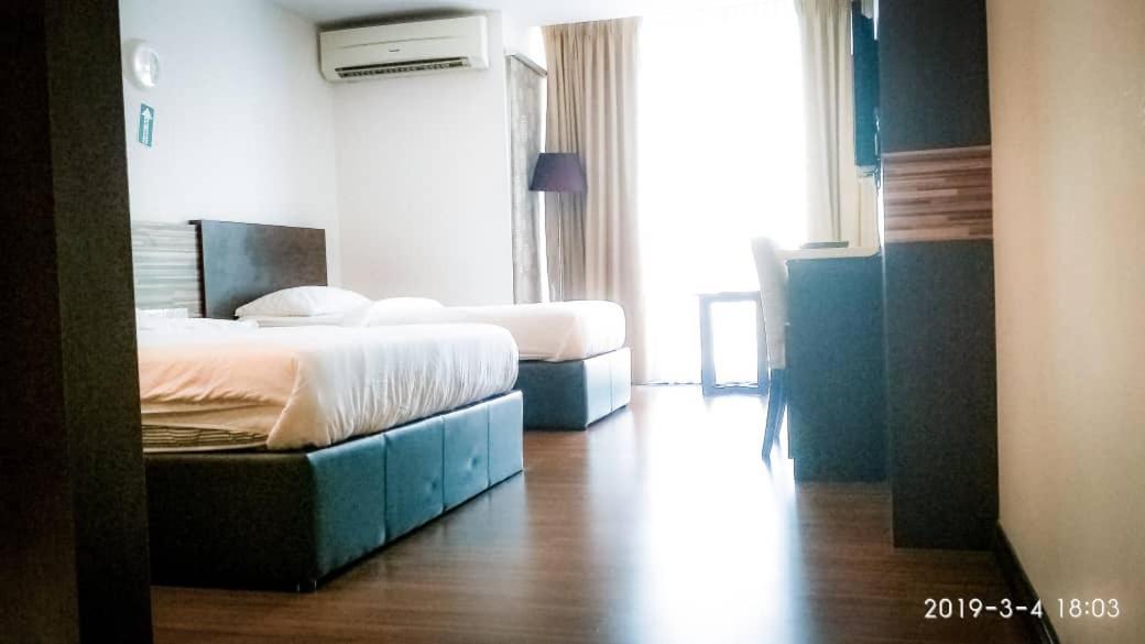 Berkat Studio Hotel Kota Bharu Exterior photo