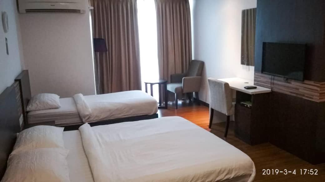 Berkat Studio Hotel Kota Bharu Exterior photo